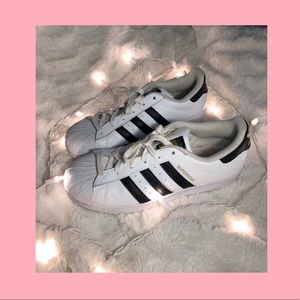 Adidas superstars